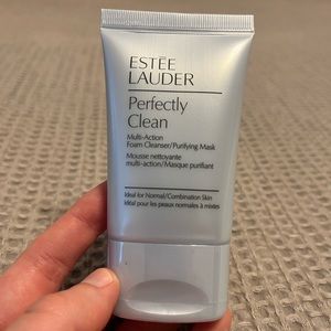 Estée Lauder perfectly Clean Cleanser